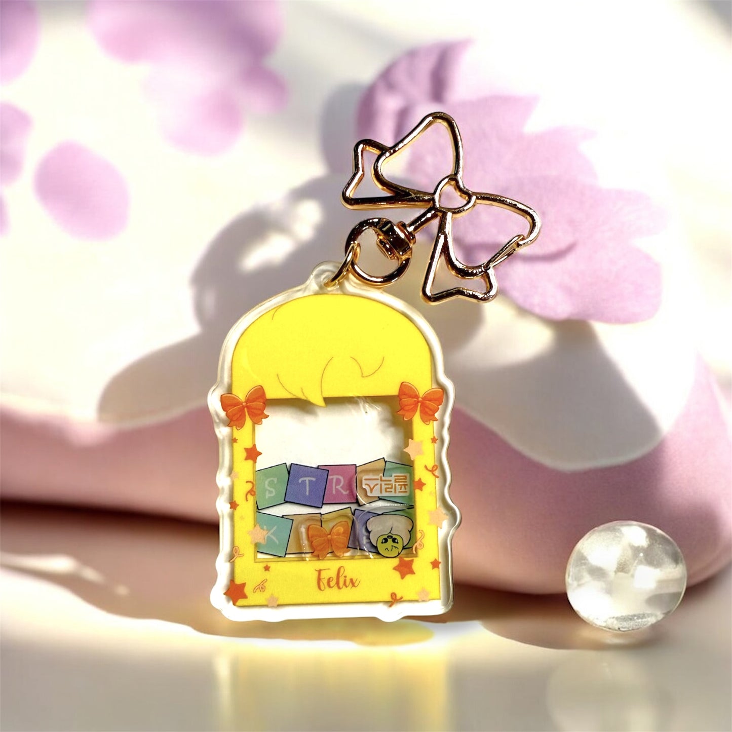 K52 - Felix Stray Kids Shaker Keychain